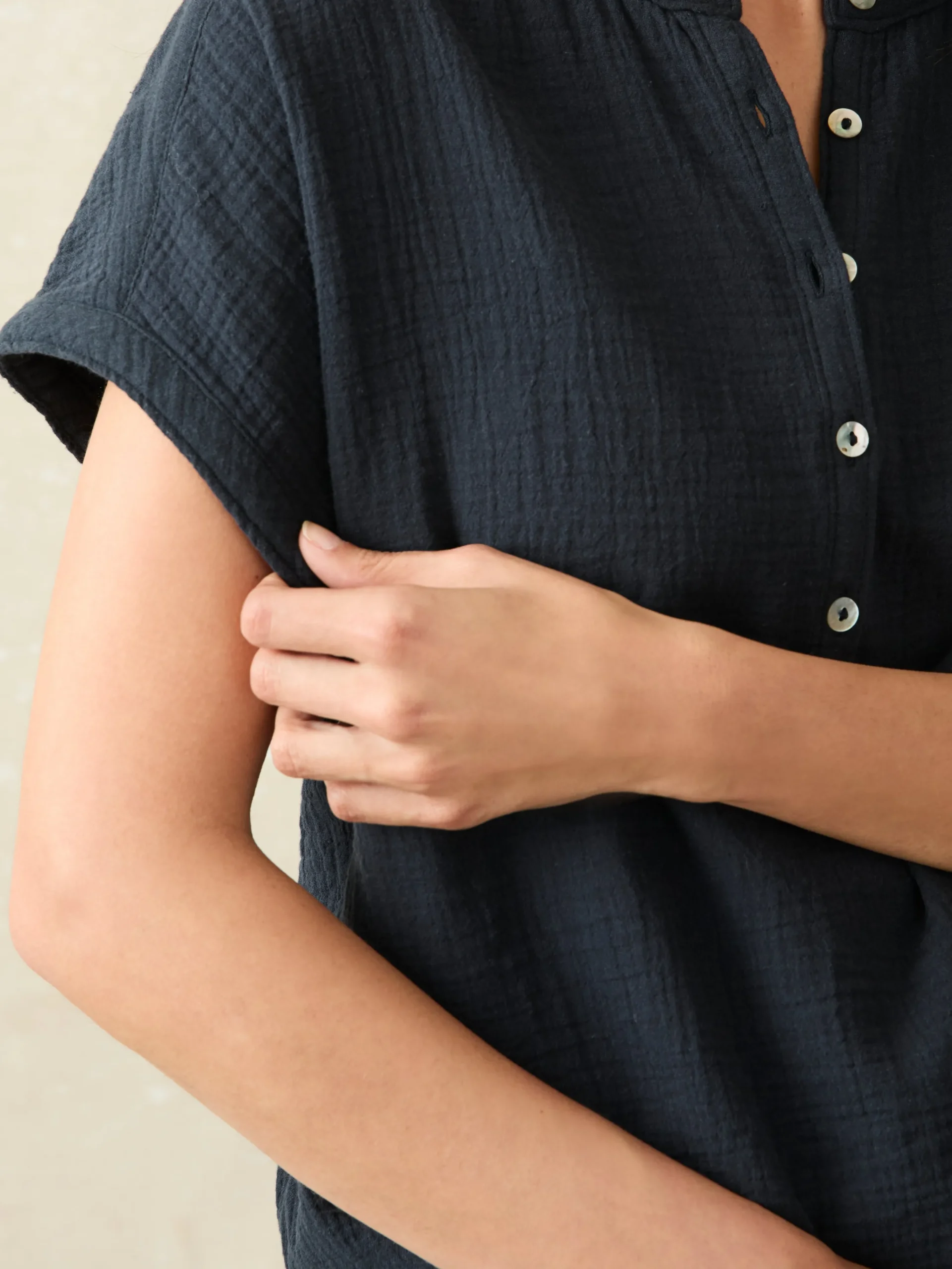 Women Faherty Brand Shirts & Tops*Dream Cotton Gauze Desmond Top -