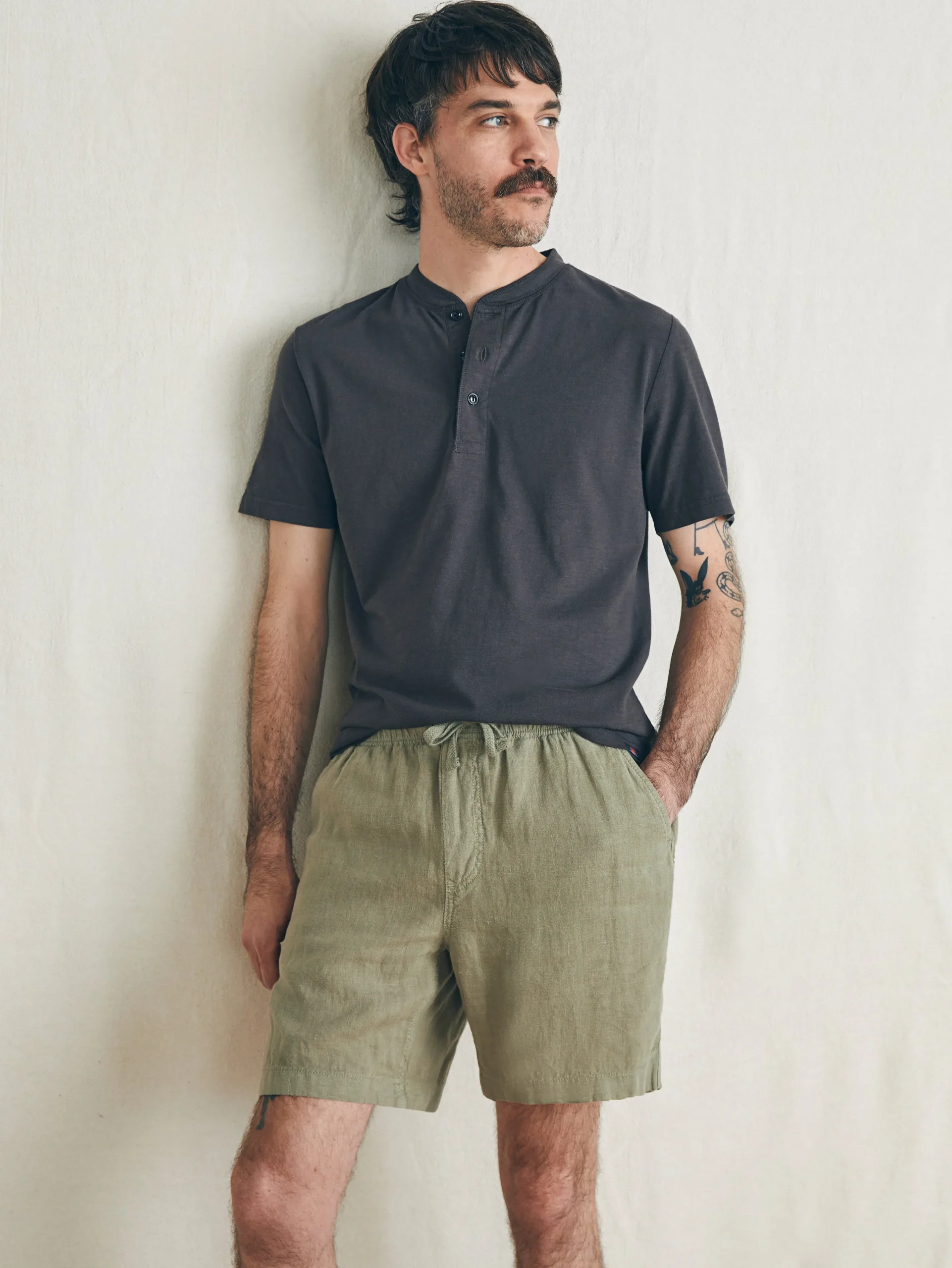 Faherty Brand Shorts*Essential Linen Short (6.5" Inseam) -