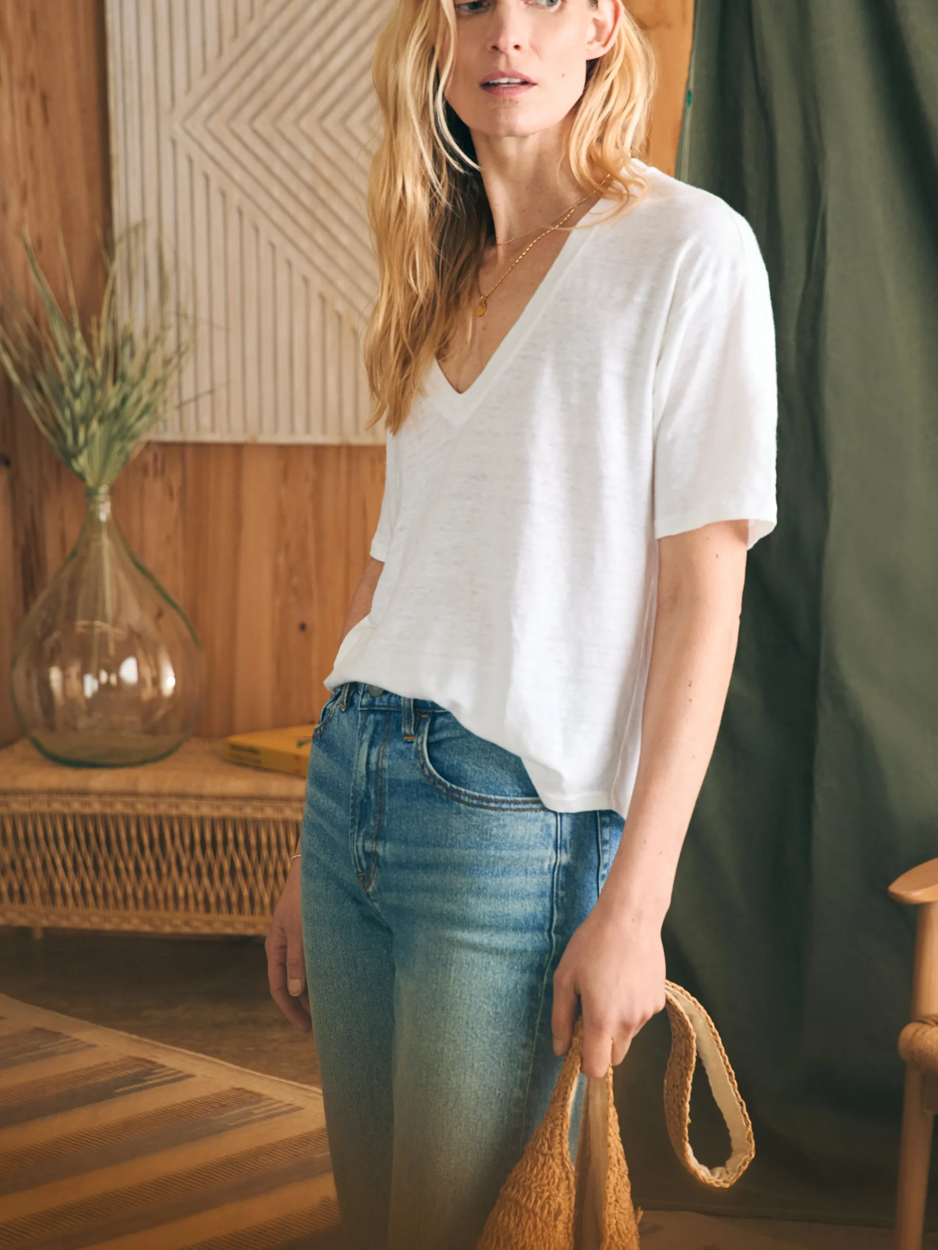 Women Faherty Brand T-Shirts*Oceanside Linen V-Neck Tee -