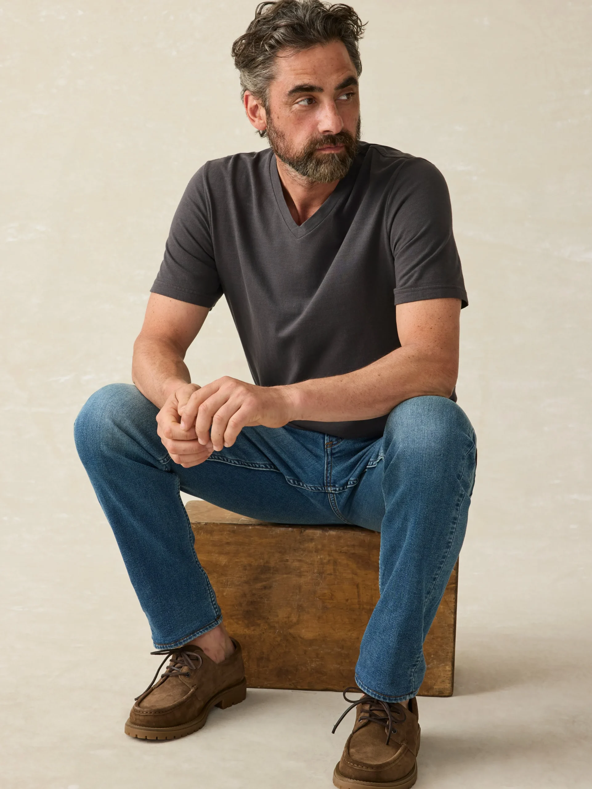 Faherty Brand T-Shirts & Henleys*Sunwashed V-Neck Tee -